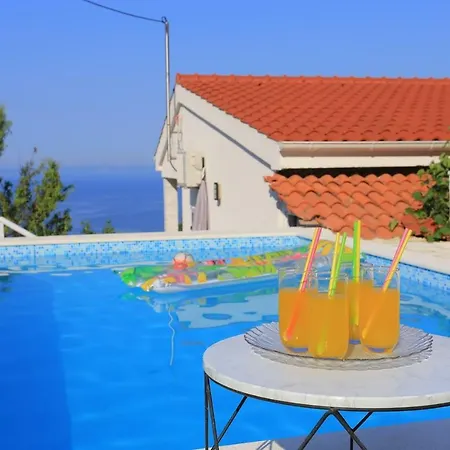 Family Friendly House With A Swimming Pool Podstrana, Split - 17804 ポドストラナ