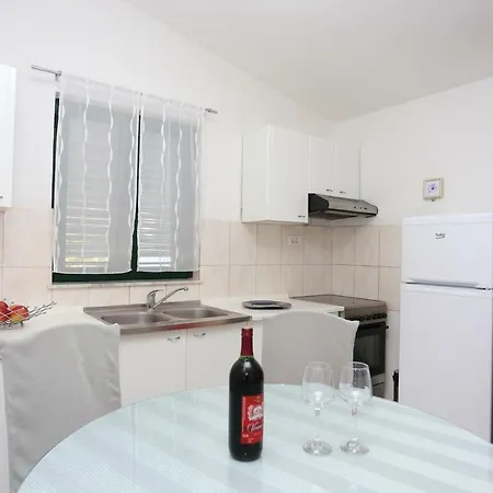 別荘 Family Friendly House With A Swimming Pool Podstrana, Split - 17804 *