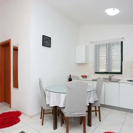 Family Friendly House With A Swimming Pool Podstrana, Split - 17804 *